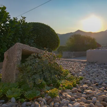Elin - Private Pool & Peaceful Family Retreat Near Omis Seoca