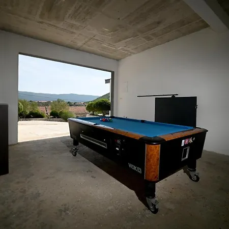 Elin - Private Pool & Peaceful Family Retreat Near Omis Villa