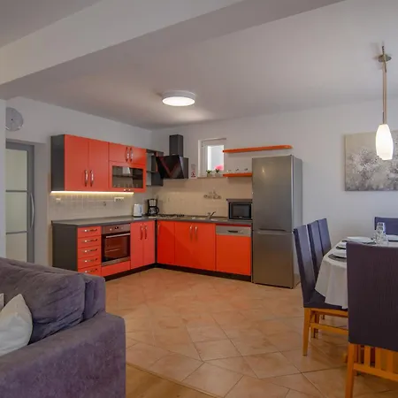 Elin - Private Pool & Peaceful Family Retreat Near Omis Villa *