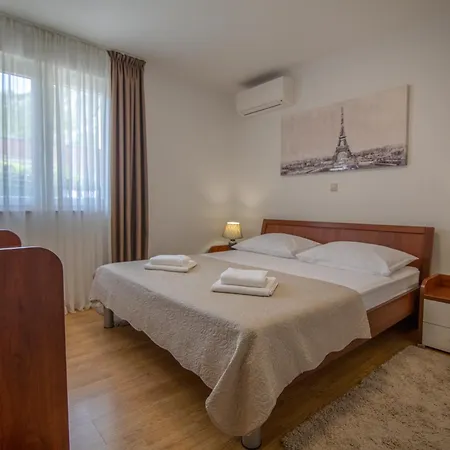 Elin - Private Pool & Peaceful Family Retreat Near Omis * Seoca