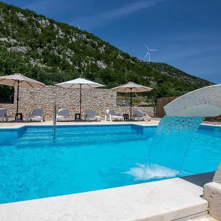 Villa Elin - Private Pool & Peaceful Family Retreat Near Omis