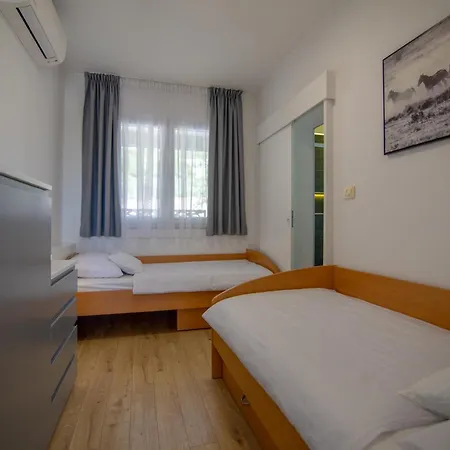 Villa Elin - Private Pool & Peaceful Family Retreat Near Omis *
